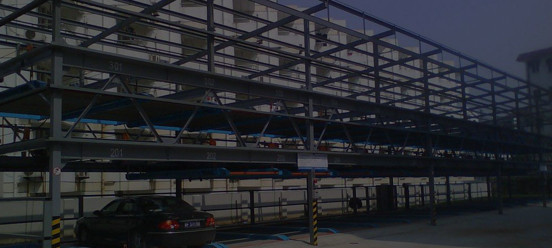Three-dimensional parking garage